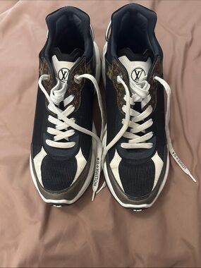 Louis Vuitton Men’s Navy, Brown & White Low-Top Sneakers with Monogram Panels